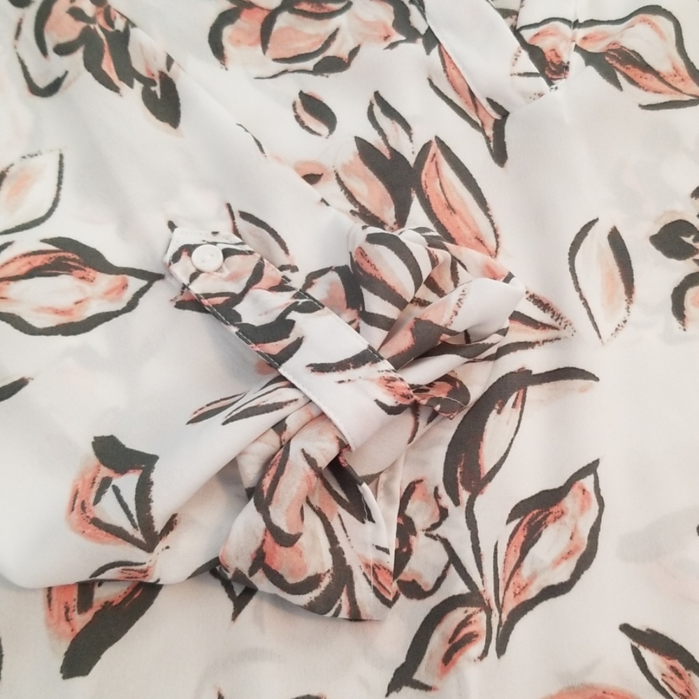 Floral Top - Picture 3 of 4
